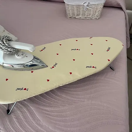 Love Inn Nocleg ze śniadaniem 4*