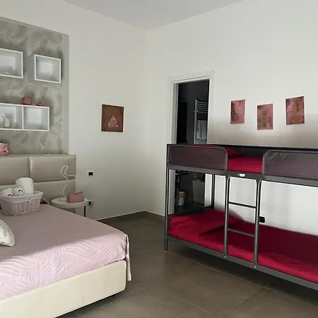 Love Inn Nocleg ze śniadaniem Pompeja