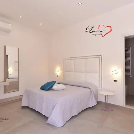 Love Inn